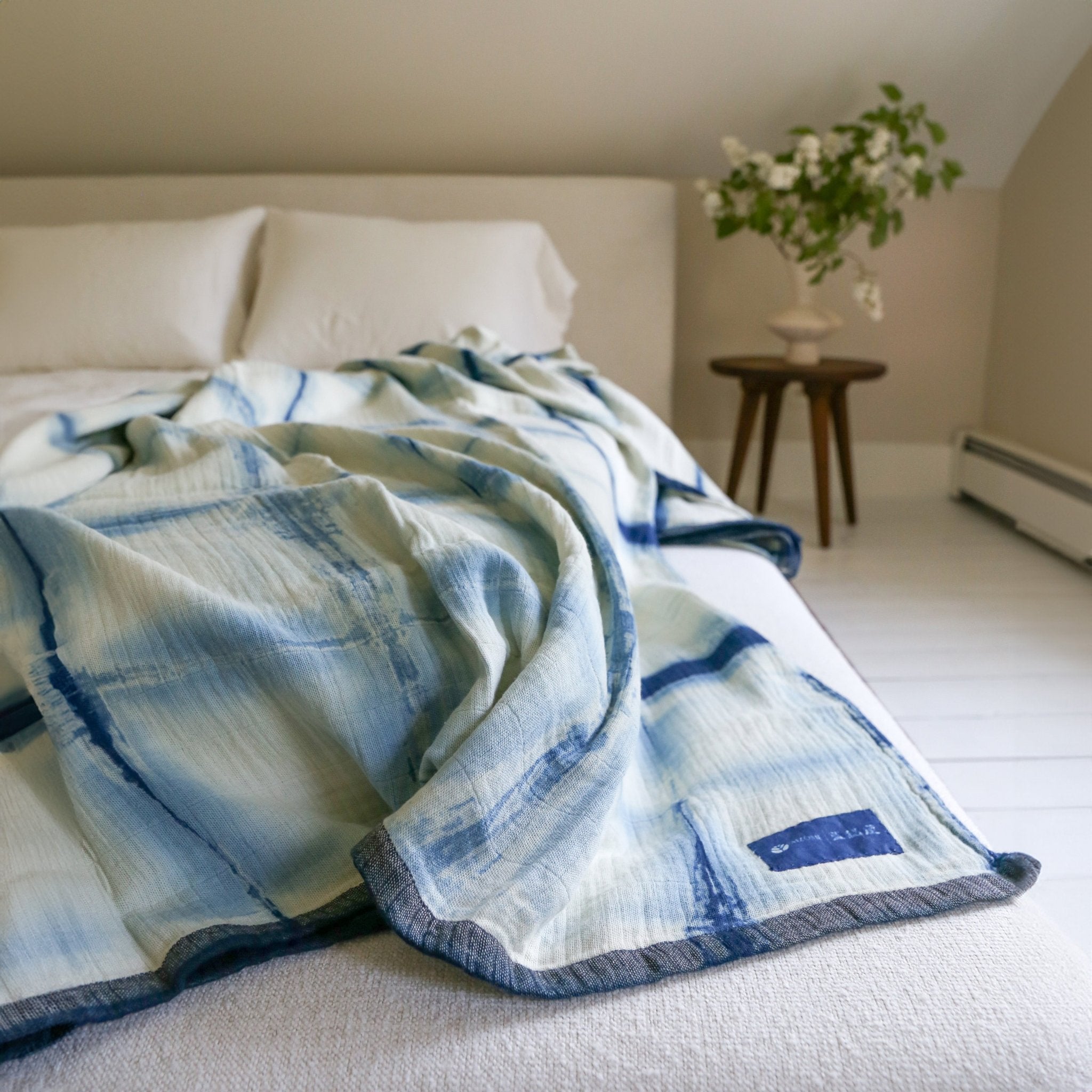 Bed Throw Yūgen - AIZOME (North America) - AIZOME