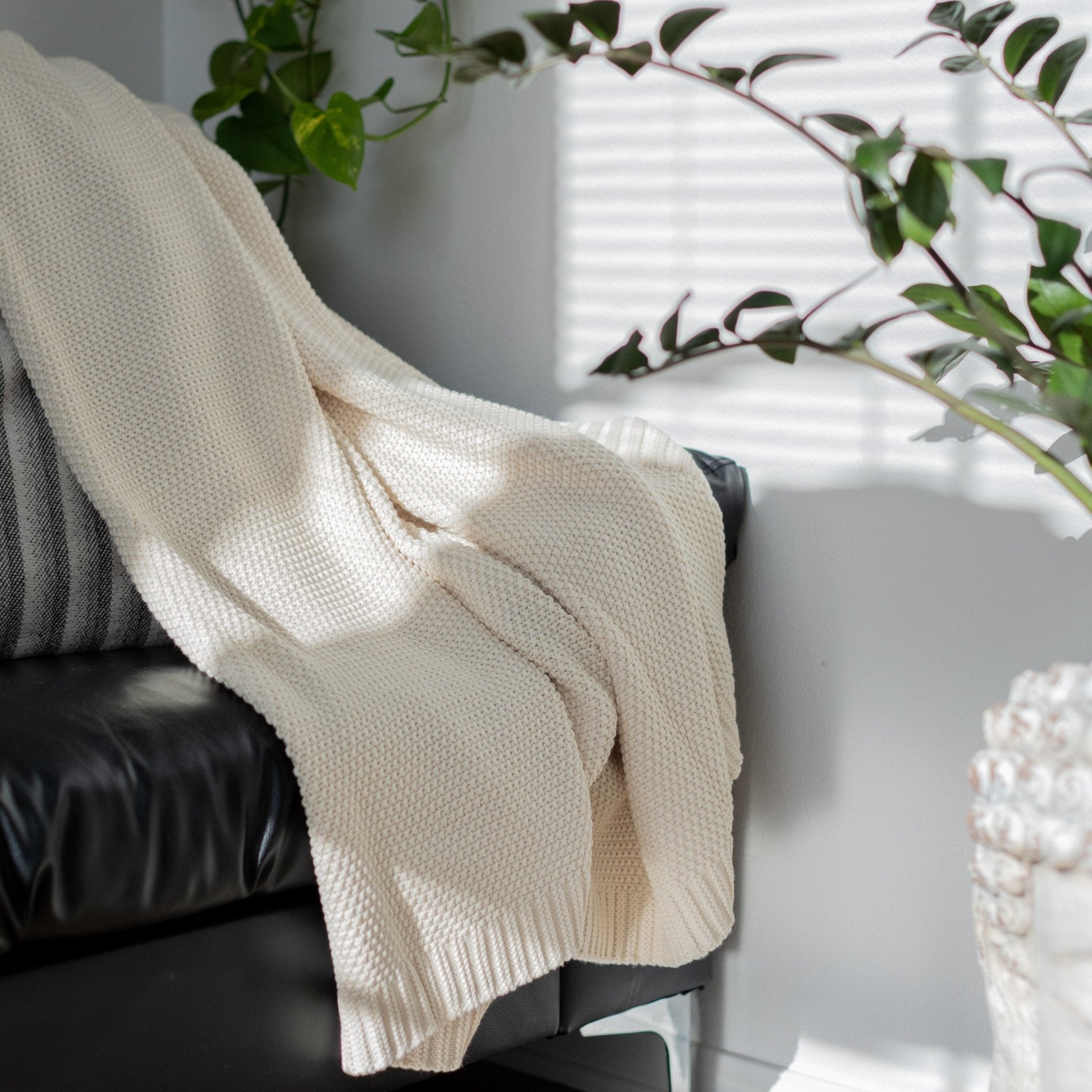 Regenerative Organic Knitted Blanket - AIZOME (North America) - AIZOME