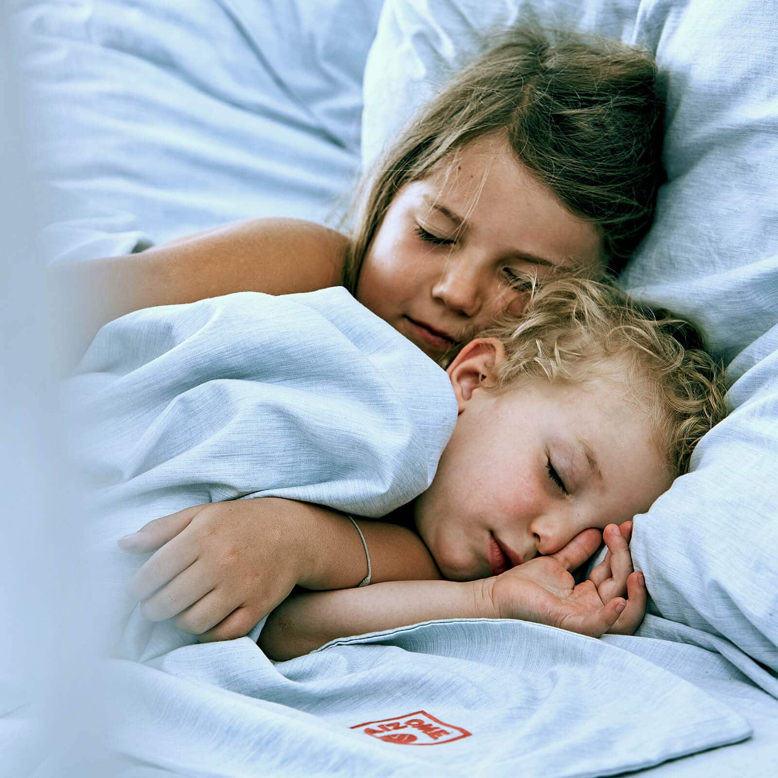 Organic Crib Fitted Sheet - AIZOME (North America) - AIZOME color:natural-indigo